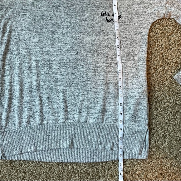 Abercrombie Let’s Stay Home cozy sweater size S - Picture 7 of 7